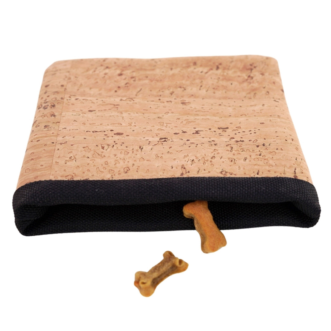 Leckerli Einstecktasche aus Korkleder (vegan) natur